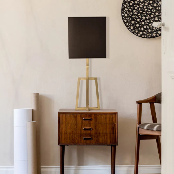 BASE PARA ABAJUR VENETO DOURADO (C)22CM (L)18CM (A)52.5CM 1XE27 40W - MI004